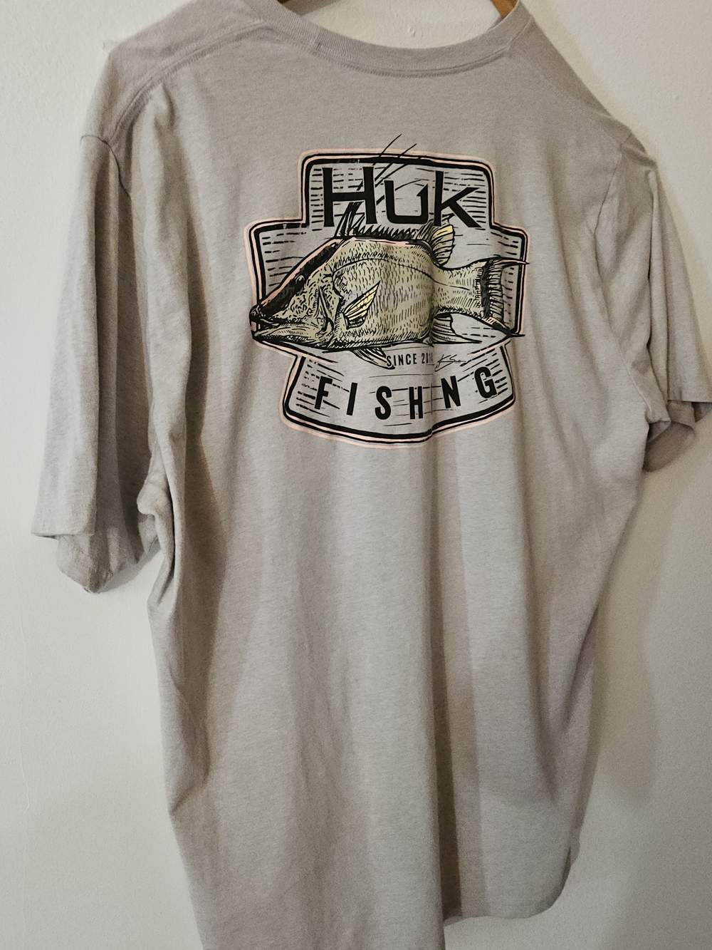 Huk Fishing Men's Short Sleeve T-Shirt in Light Gray 217